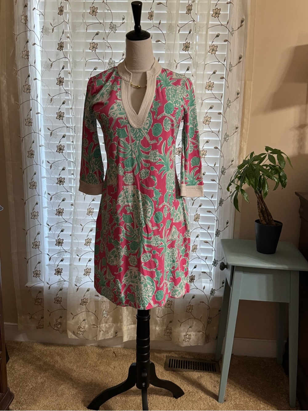 Lilly Pulitzer Size M Pink & Turquoise Paisley Tunic. She’s in excellent shape!